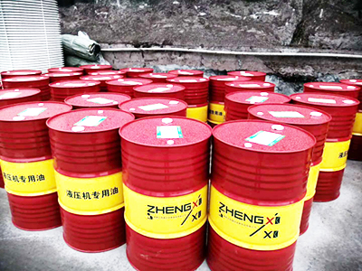 四川液壓機客戶購買的液壓機油，由成都正西液壓機完美交貨！恭喜